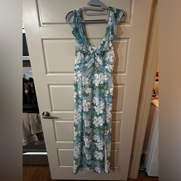 NEW! Lulu’s Sensational Spring Light Blue Floral Print Ruffled Maxi Dress 🌷 - Picture 6 of 13
